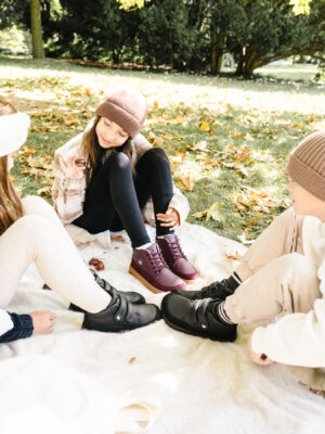 Ghete barefoot Be Lenka Elio Junior – Black